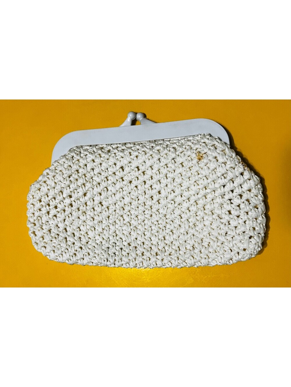 VTG Magid Italy White Woven Straw Clutch Bag Lucite Kiss Lock Evening Purse